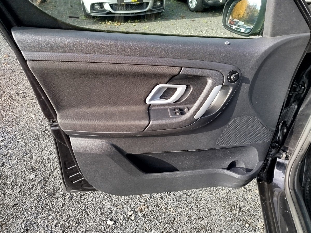 Škoda Roomster MPV 1,2 l 51 kw