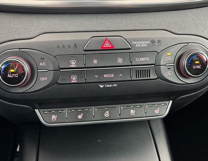 KIA Sorento SUV / Terénní 2,2 l 147 kw