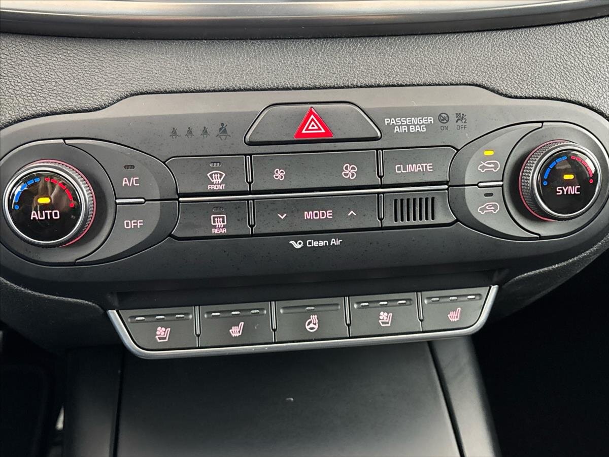 KIA Sorento SUV / Terénní 2,2 l 147 kw