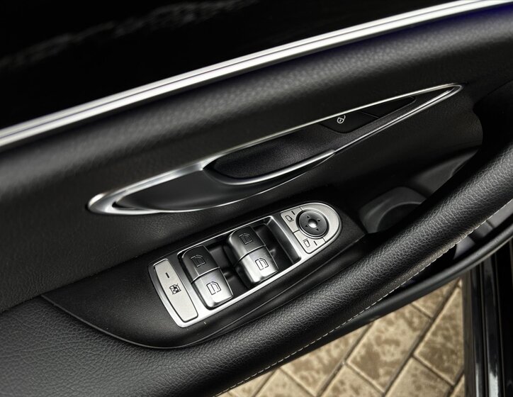 Mercedes-Benz Třídy E Kombi 2,0 l 143 kw