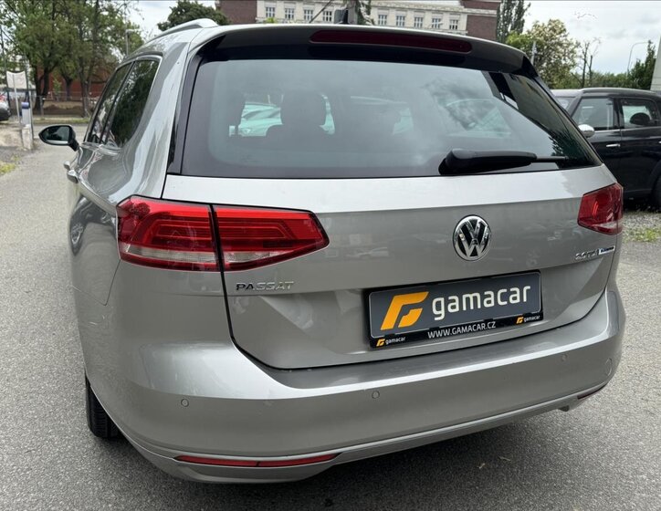 Volkswagen Passat Kombi 2,0 l 110 kw