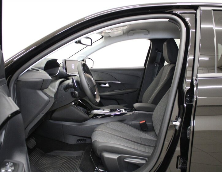 Peugeot 208 Hatchback 1,2 l 74 kw