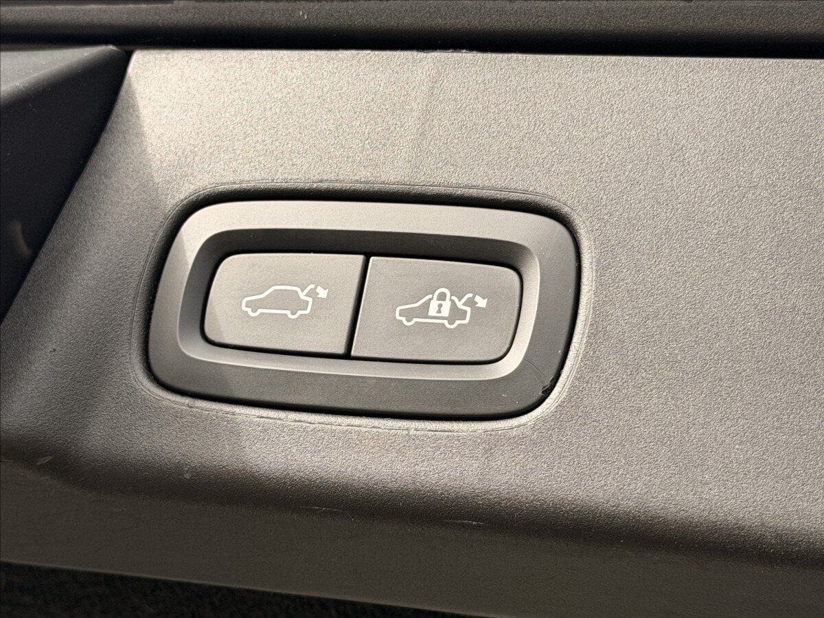 Volvo V90 Kombi 2,0 l 110 kw