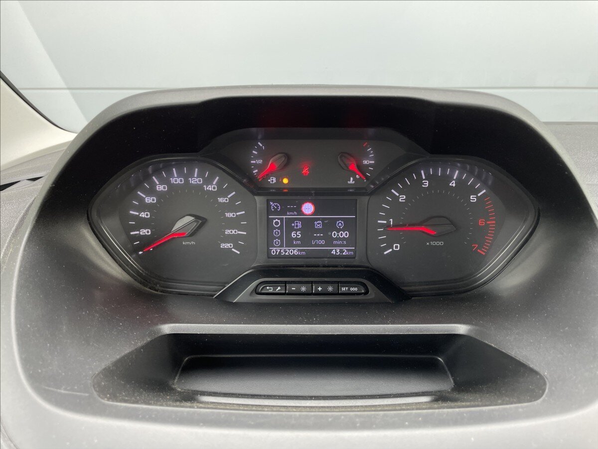 Peugeot Rifter Sedan / Limuzína 1,5 l 75 kw