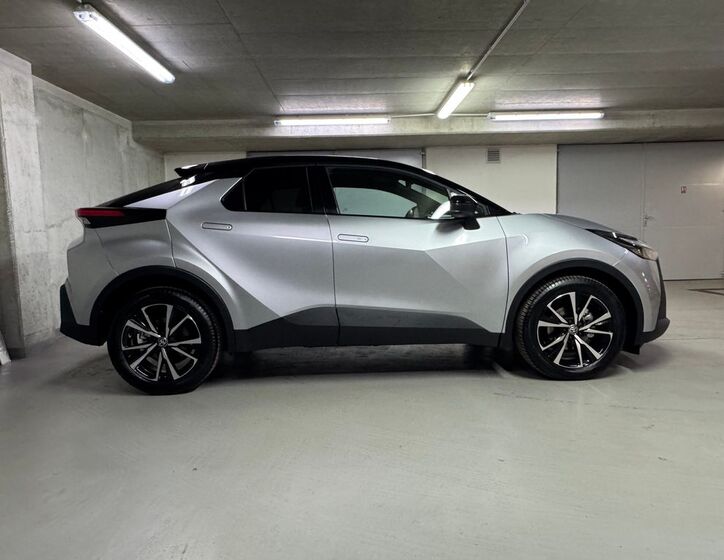Toyota C-HR 4