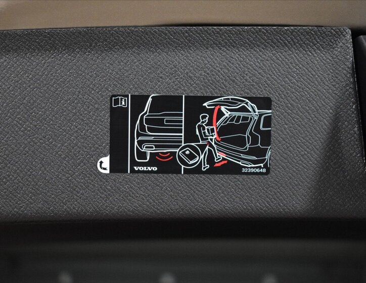 Volvo XC90 SUV / Terénní 2,0 l 228 kw