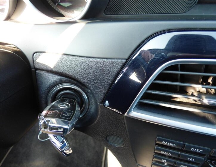 Mercedes-Benz Třídy C Sedan / Limuzína 2,1 l 88 kw