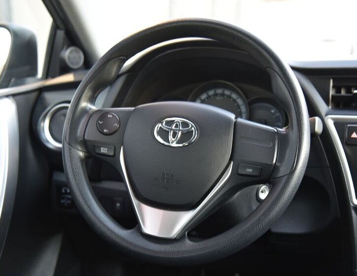 Toyota Auris 24