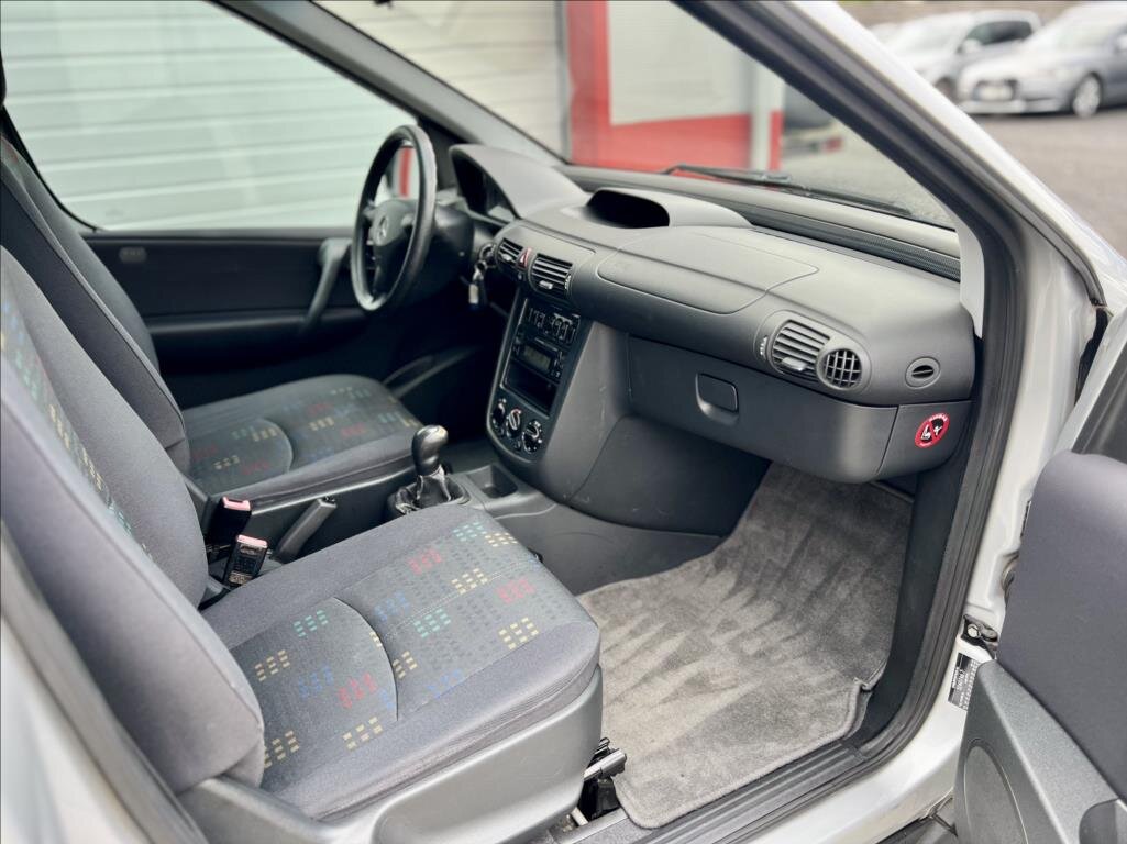 Mercedes-Benz Vaneo MPV 1,7 l 67 kw