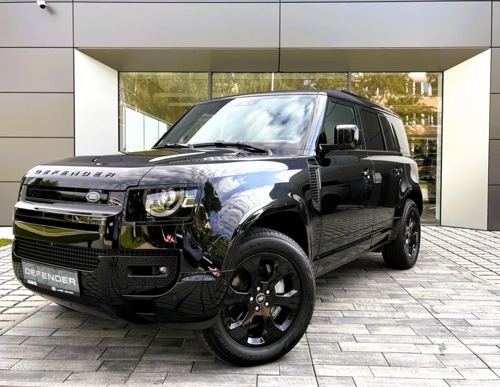 Land Rover Defender 1