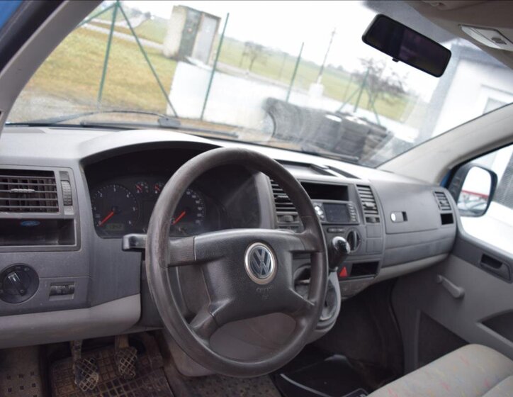 Volkswagen Transporter 16