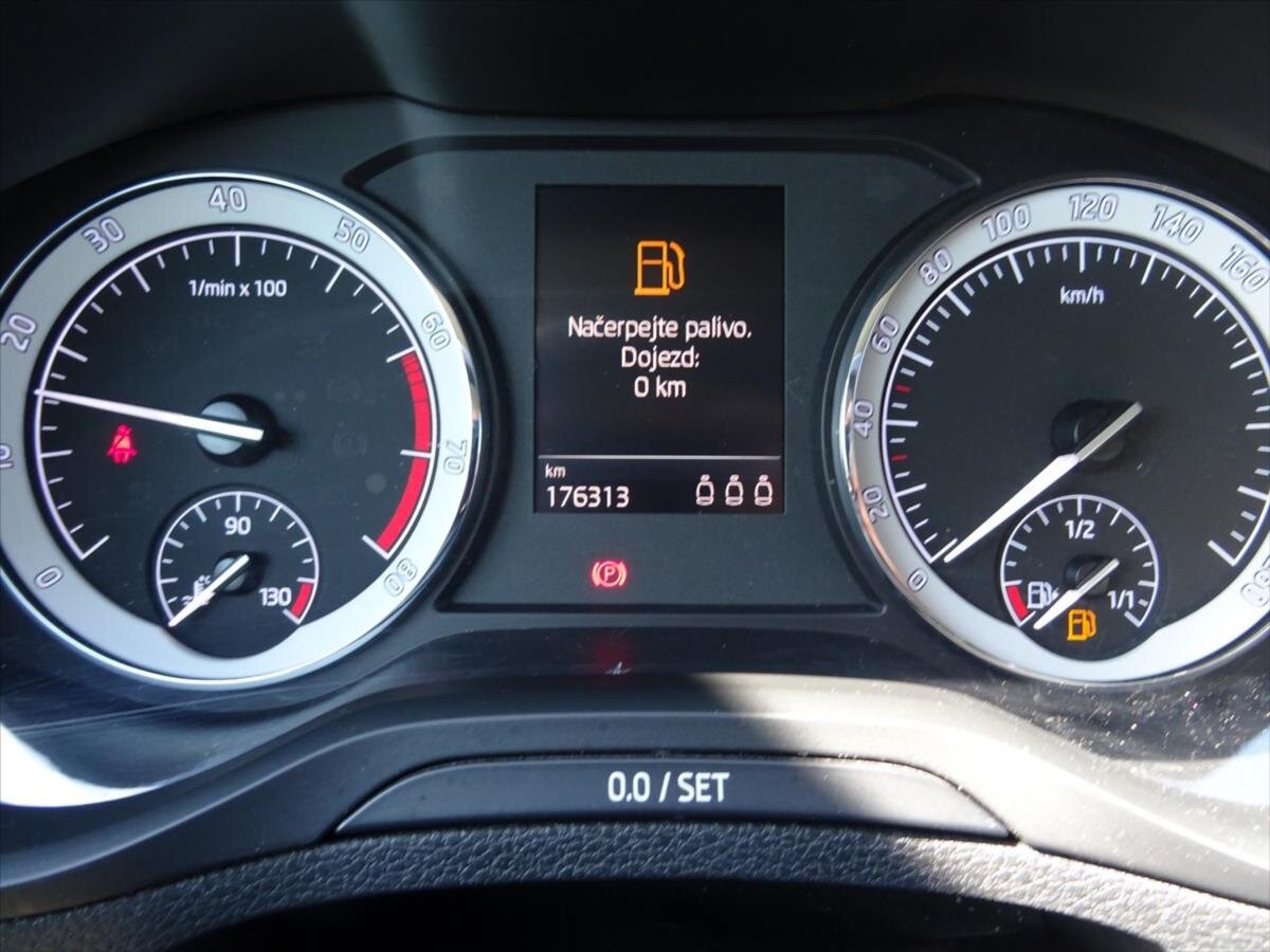 Škoda Karoq SUV 999,0 85 kw