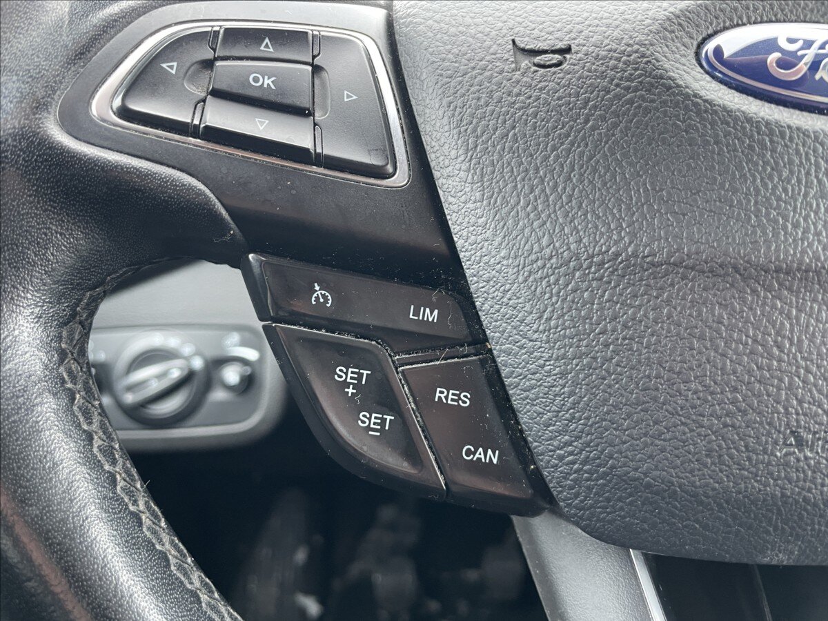 Ford Kuga SUV 1,5 l 110 kw