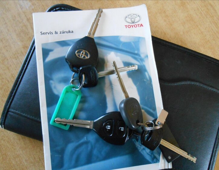 Toyota RAV4 Kombi 2,0 l 112 kw