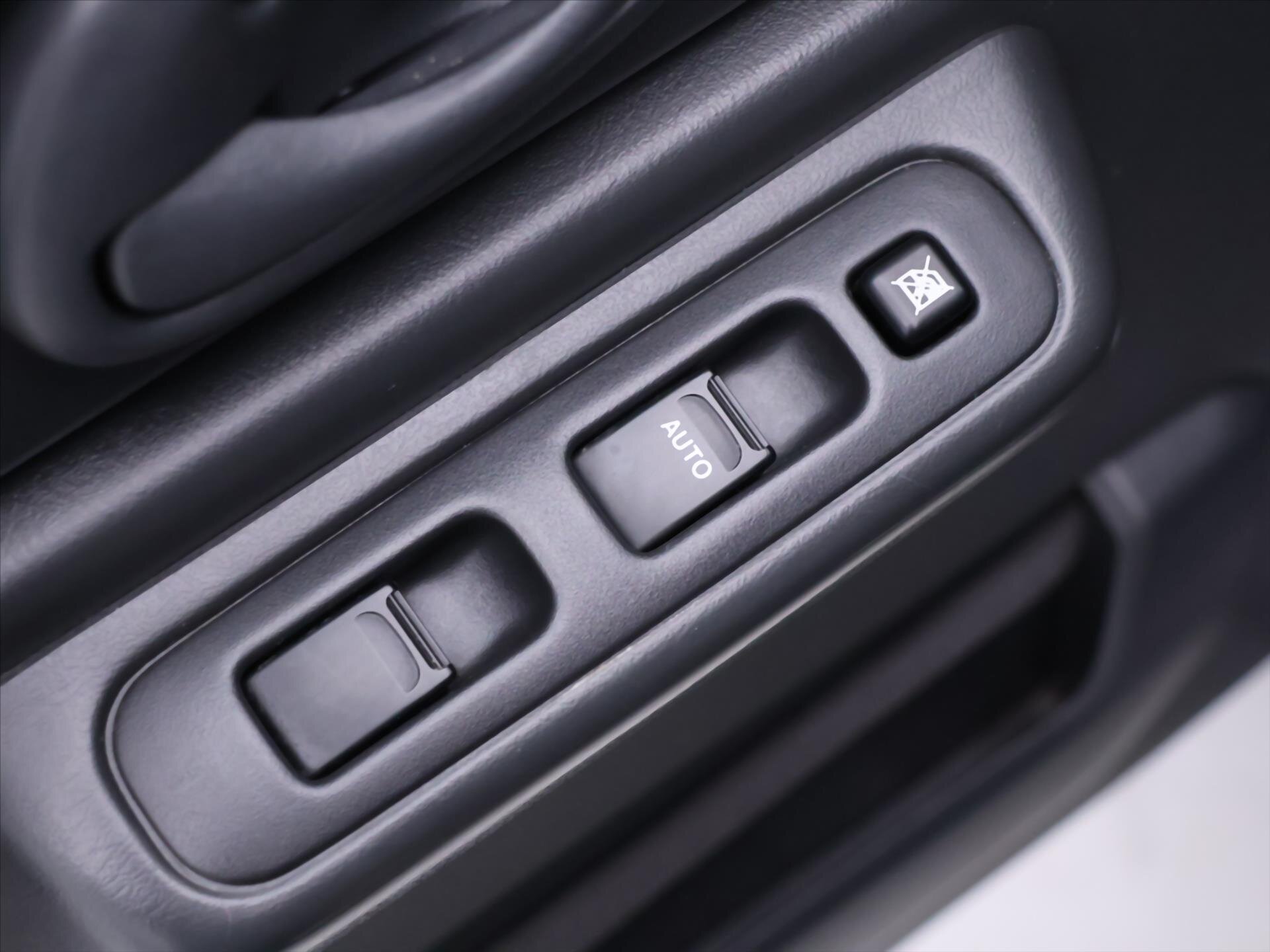 Suzuki Jimny SUV / Terénní 1,3 l 63 kw