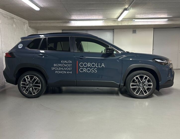 Toyota Corolla Cross 4