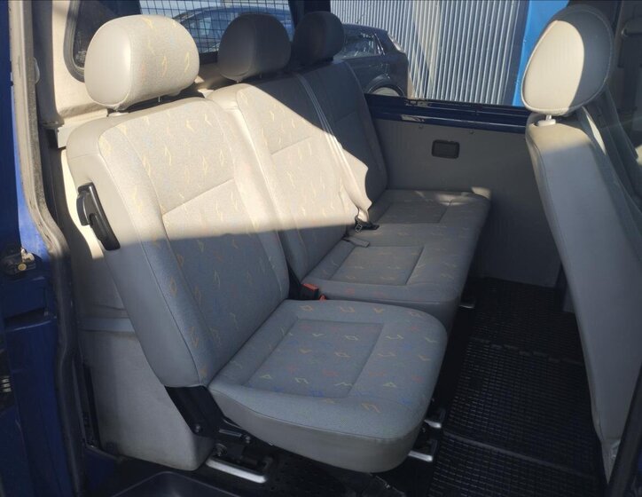 Volkswagen Transporter Kombi 1,9 l 63 kw