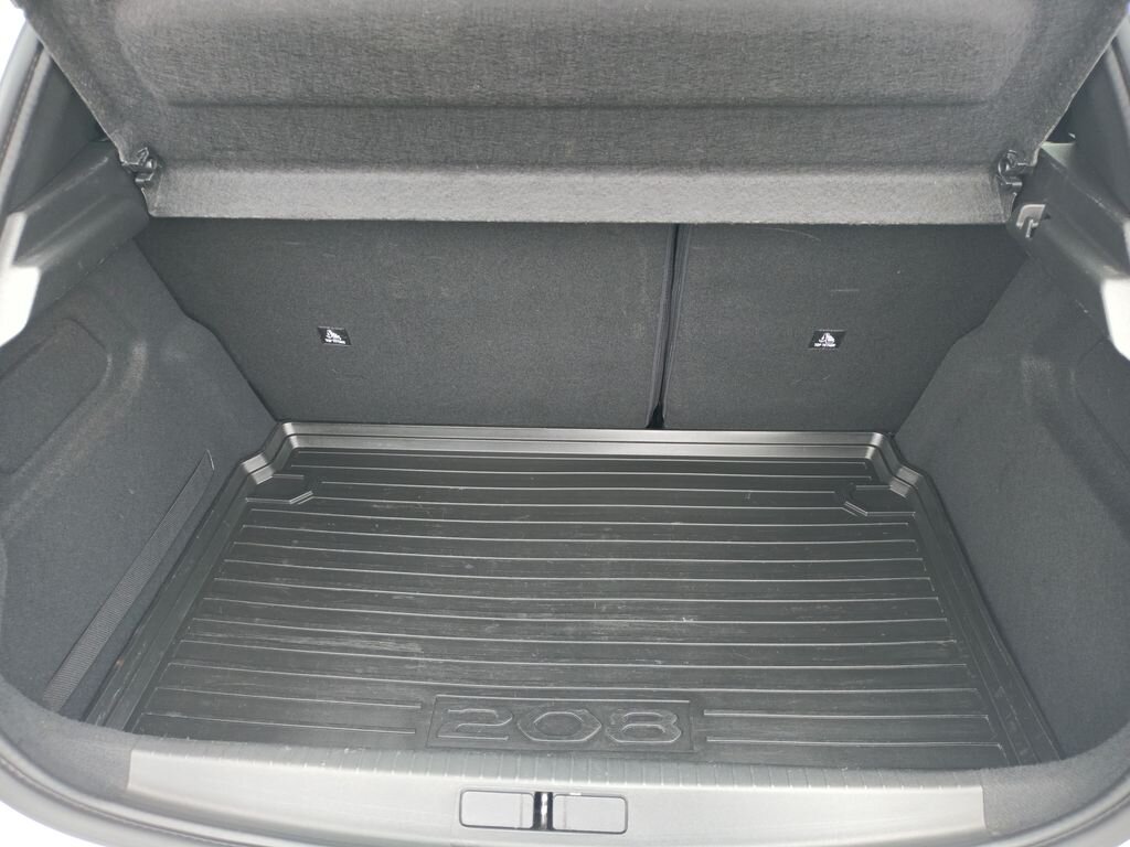 Peugeot 208 Hatchback 1,2 l 55 kw