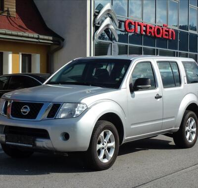Nissan Pathfinder 1