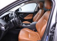Jaguar F-Pace SUV / Terénní 2,0 l 132 kw