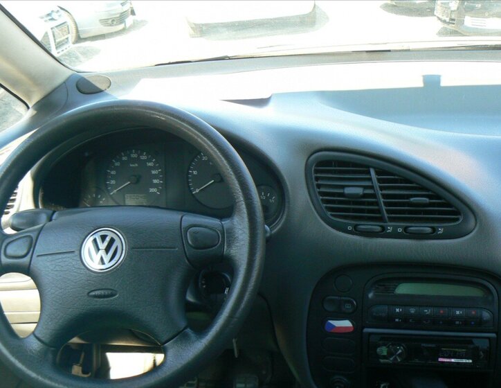 Volkswagen Sharan Kombi 1,9 l 66 kw