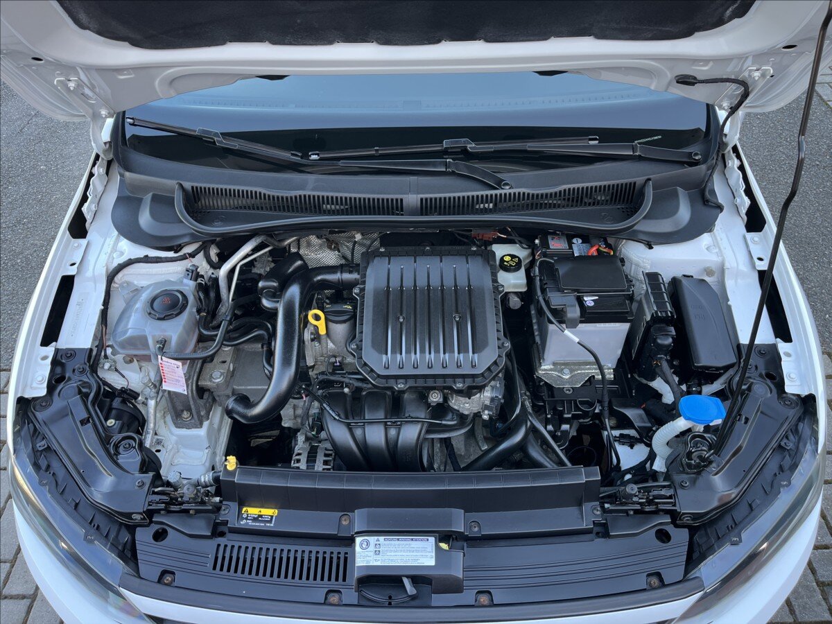Volkswagen Polo Hatchback 999,0 48 kw