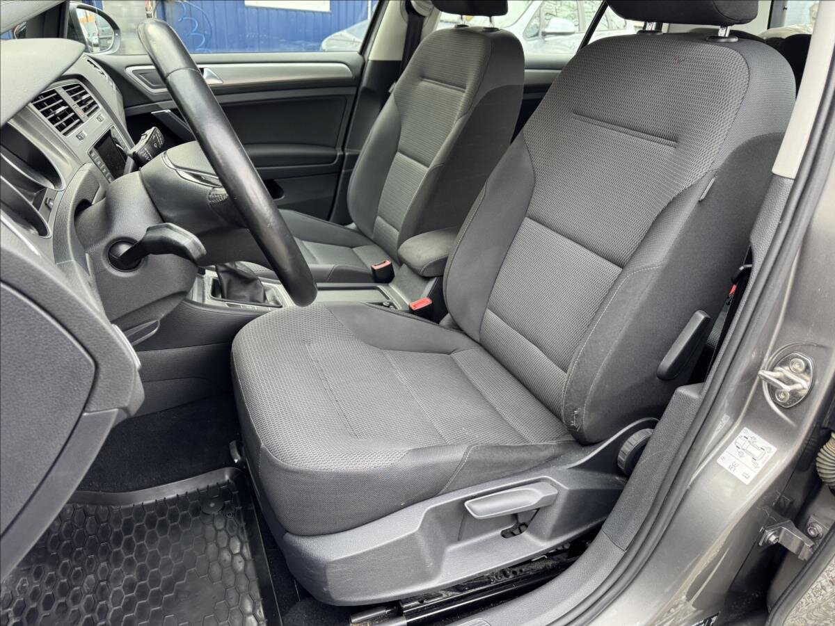 Volkswagen Golf Hatchback 1,2 l 63 kw