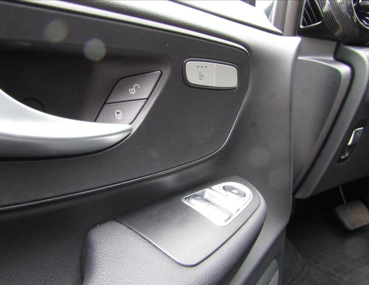 Mercedes-Benz Třídy V 33