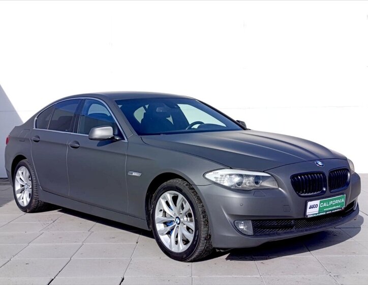 BMW Řada 5 Sedan 3,0 l 180 kw