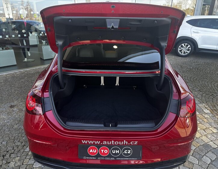 Mercedes-Benz CLA Sedan / Limuzína 0,0 200 kw