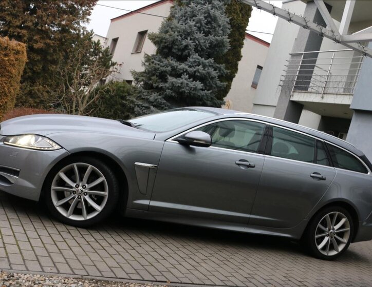 Jaguar XF Kombi 3,0 l 177 kw