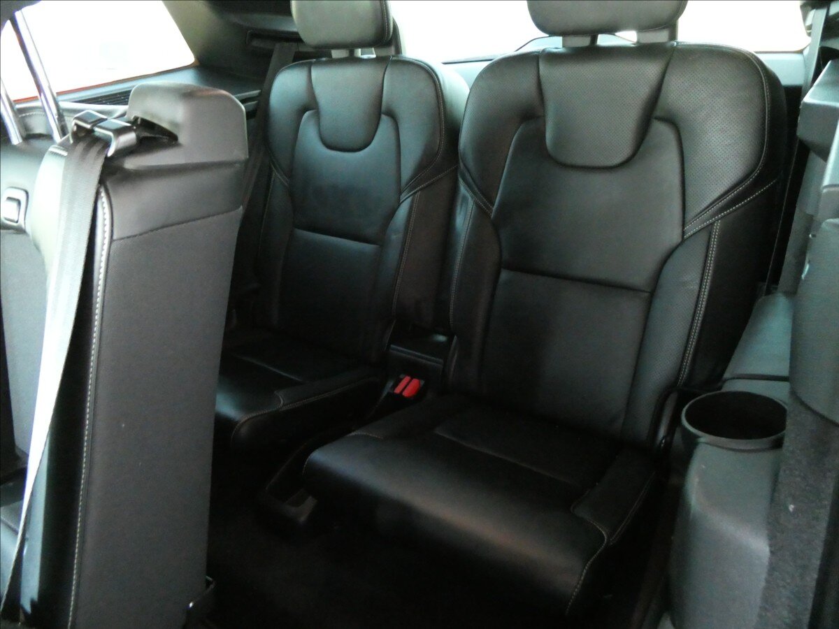 Volvo XC90 SUV / Terénní 2,0 l 228 kw