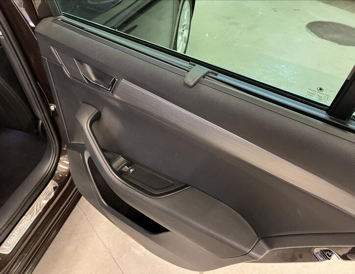 Škoda Superb Kombi 1,6 l 88 kw