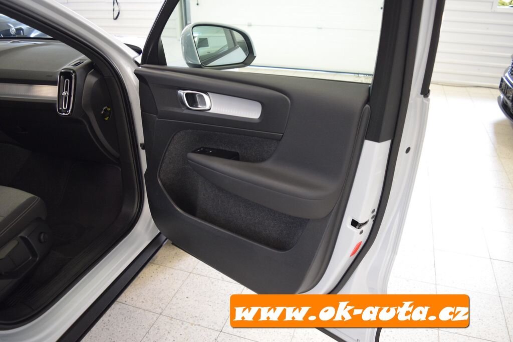 Volvo XC40 SUV 2,0 l 120 kw