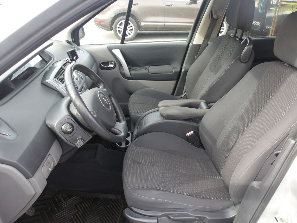 Renault Scénic Kombi 1,5 l 76 kw