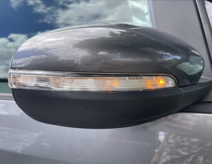 Volkswagen Touran MPV 1,6 l 66 kw