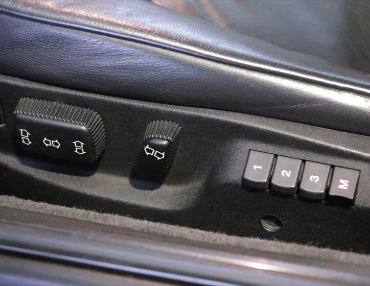 BMW Řada 8 Kupé 5,6 l 280 kw