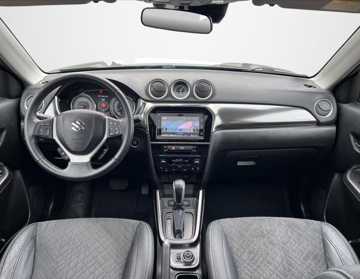 Suzuki Vitara SUV 1,4 l 103 kw