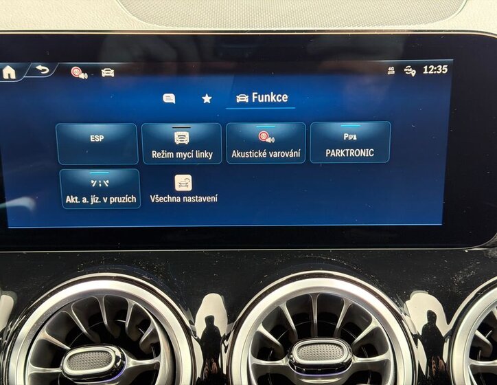 Mercedes-Benz GLB SUV / Terénní 2,0 l 110 kw