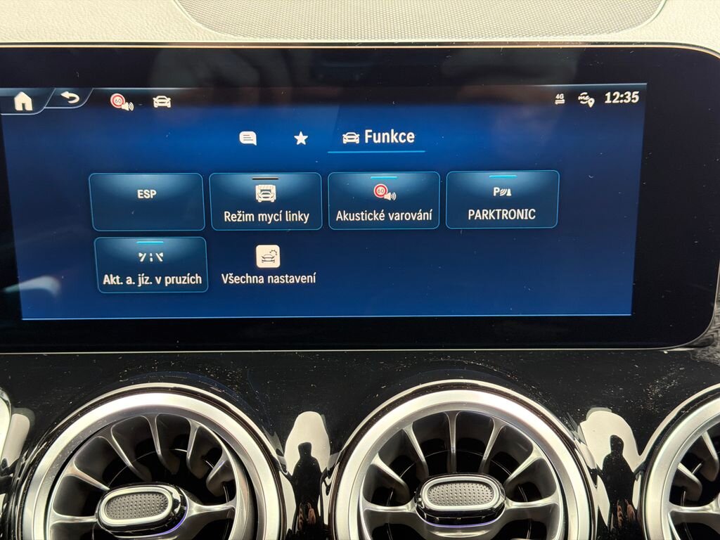 Mercedes-Benz GLB SUV / Terénní 2,0 l 110 kw