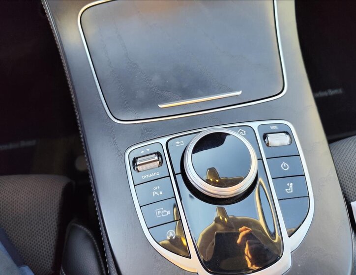 Mercedes-Benz Třídy E 21