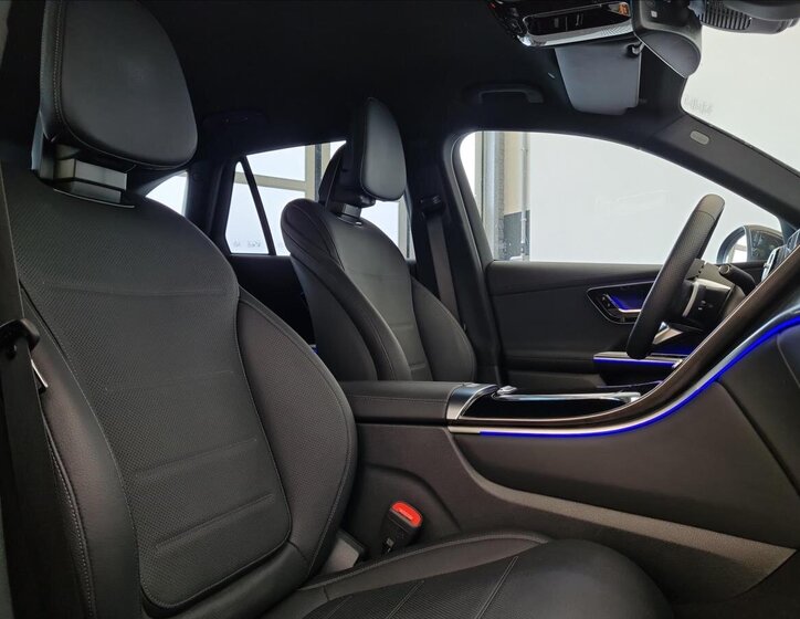 Mercedes-Benz GLC SUV 2,0 l 190 kw