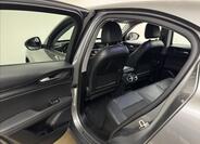 Alfa Romeo Stelvio 40