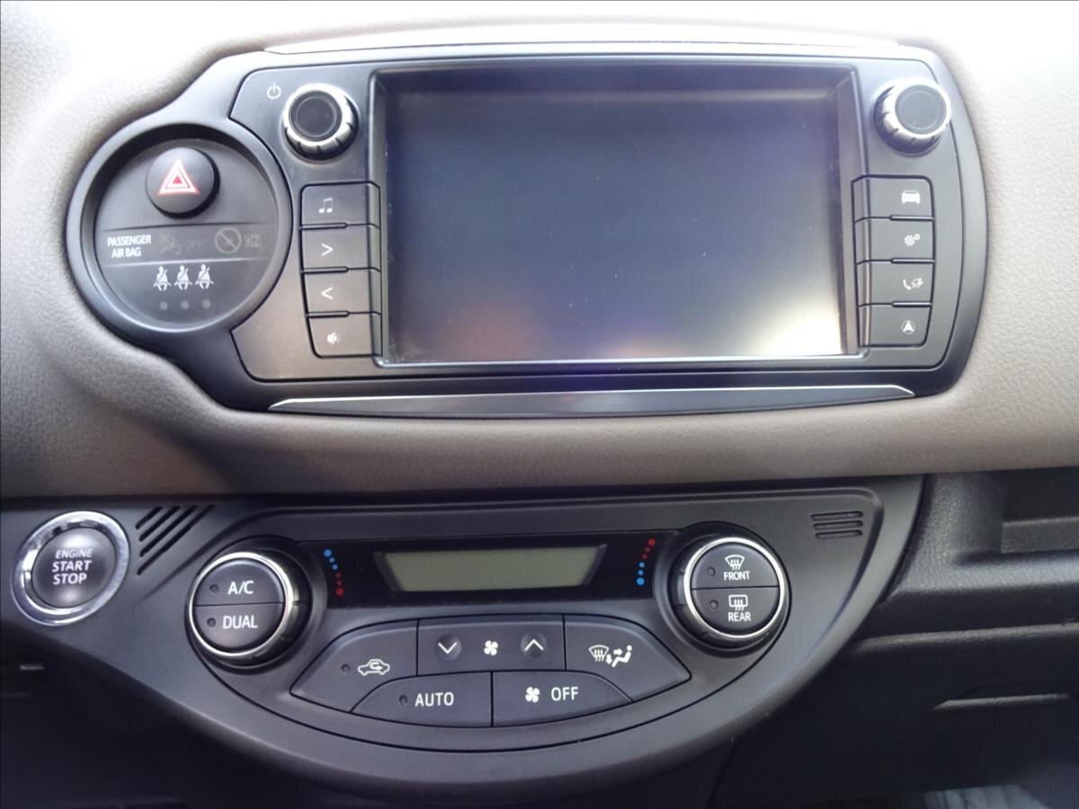 Toyota Yaris Kombi 1,3 l 73 kw