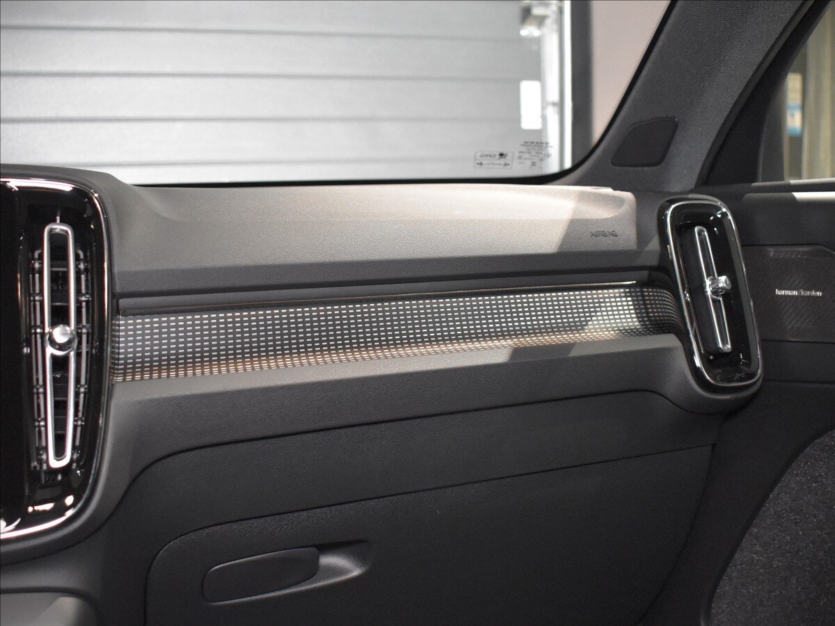 Volvo EC40 SUV / Terénní 0,0 185 kw