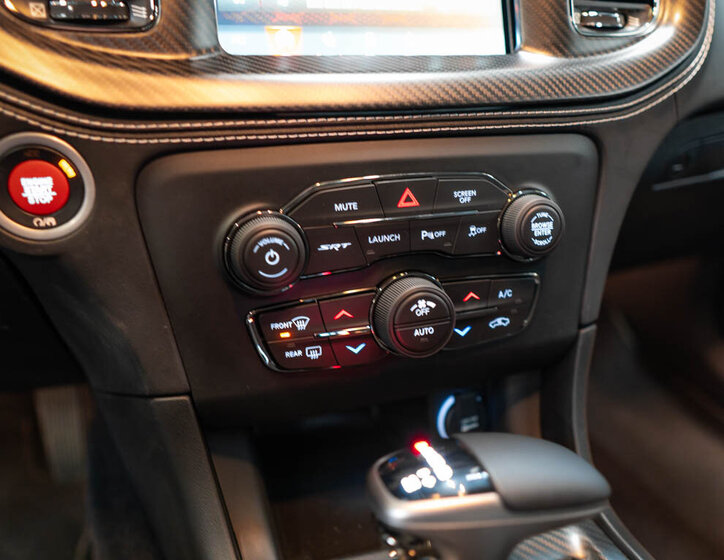 Dodge Charger Sedan / Limuzína 6,2 l 527 kw