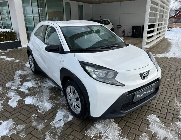 Toyota Aygo Hatchback 998,0 53 kw