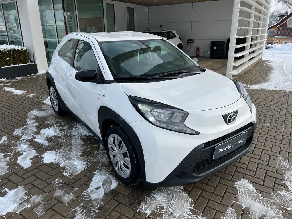 Toyota Aygo Hatchback 998,0 53 kw