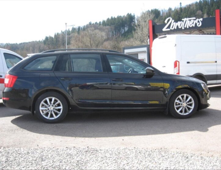 Škoda Octavia Kombi 2,0 l 110 kw