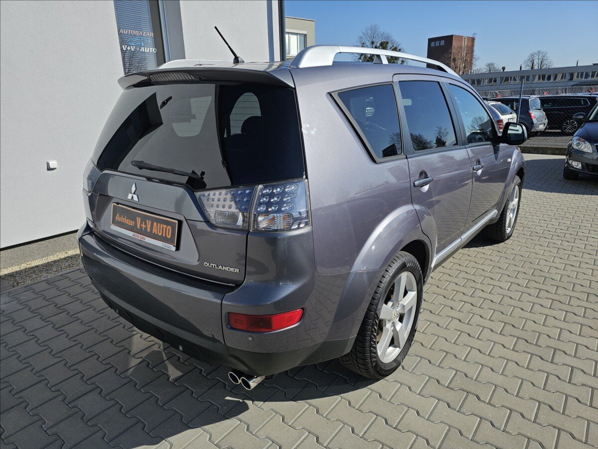 Mitsubishi Outlander SUV / Terénní 2,2 l 115 kw
